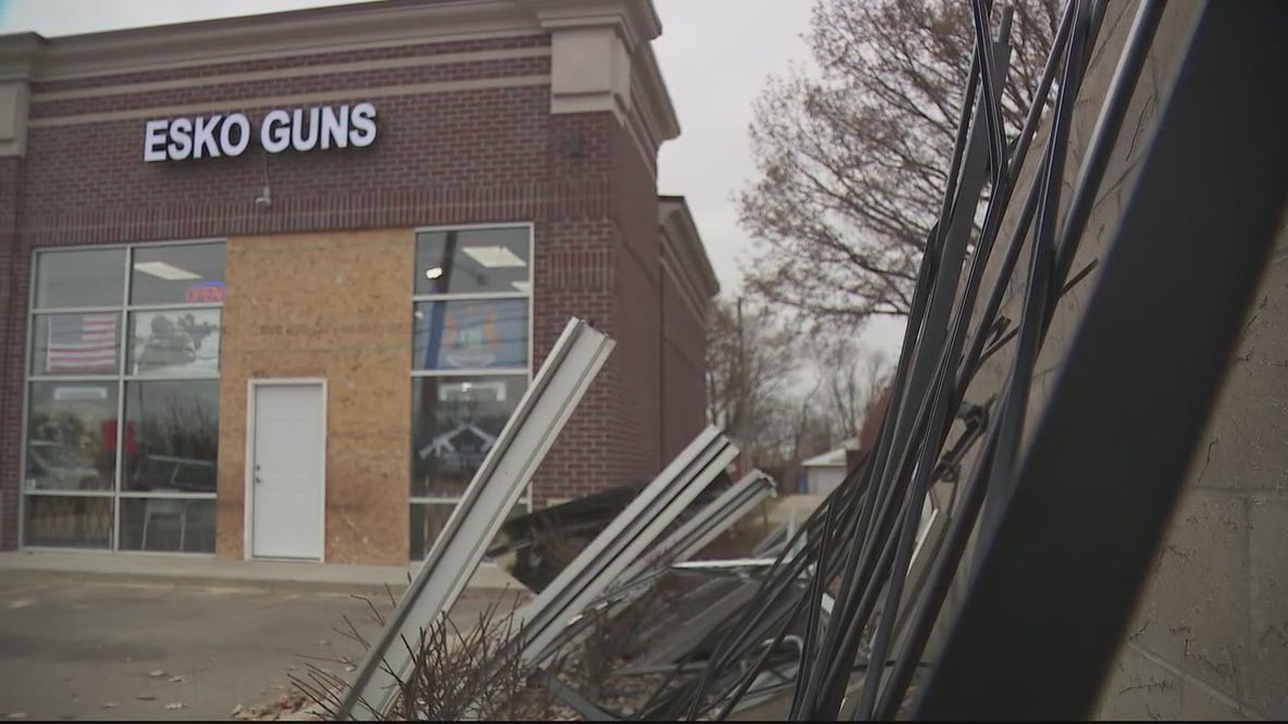 Dearborn Heights gun store targeted in robbery attempt by smashing car into building